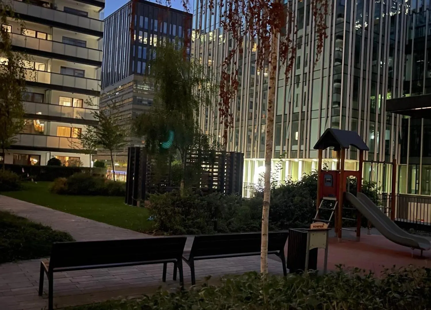Luxury Apartament,Center,Netflix,Free Parking Warsaw Apartment